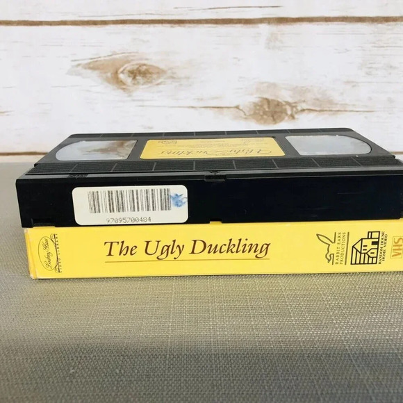 THE UGLY DUCKLING HANS CHRISTIAN ANDERSEN VHS Home Video Tape - Picture 3 of 6